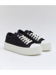 Bellucci Sneakersy w kolorze czarnym rozmiar: 39. Czarne trampki Bellucci, bez wzorów, bez zapięcia. Za 118.56 zł.