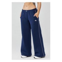 Damskie spodnie sportowe oversize Rough Radical Trip Joggers. Niebieskie spodnie dresowe ROUGH RADICAL, bez wzorów. Za 175.92 zł.
