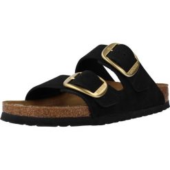 Klapki damskie Birkenstock Arizona Big Buckle. Czarne klapki Birkenstock, bez wzorów, z materiału, bez obcasa. Za 874.00 zł.