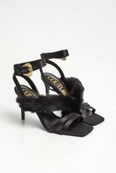 Szpilki VERSACE JEANS COUTURE. Szpilki Versace Jeans Couture, bez wzorów, z jeansu, bez obcasa, na szpilce, bez zapięcia. W wyprzedaży za 839.25 zł.