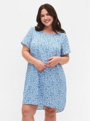 Zizzi Sukienka letnia CA02310P Niebieski Loose Fit. Niebieskie sukienki Zizzi, na lato, xl, bez wzorów, z syntetyku, bez kołnierzyka, bez ramiączek. Za 129.99 zł.