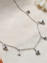 Lodie Silver Posrebrzany naszyjnik z elementami ozdobnymi - dł. 42 cm rozmiar: onesize. Szare naszyjniki Lodie Silver, z cyrkonią, metalowe. Za 52.99 zł.