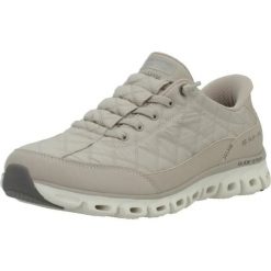 Buty SKECHERS 104556S GLIDE STEP AT EASE Beżowy. Brązowe trekkingi Skechers, z syntetyku, na fitness i siłownię. Za 338.99 zł.