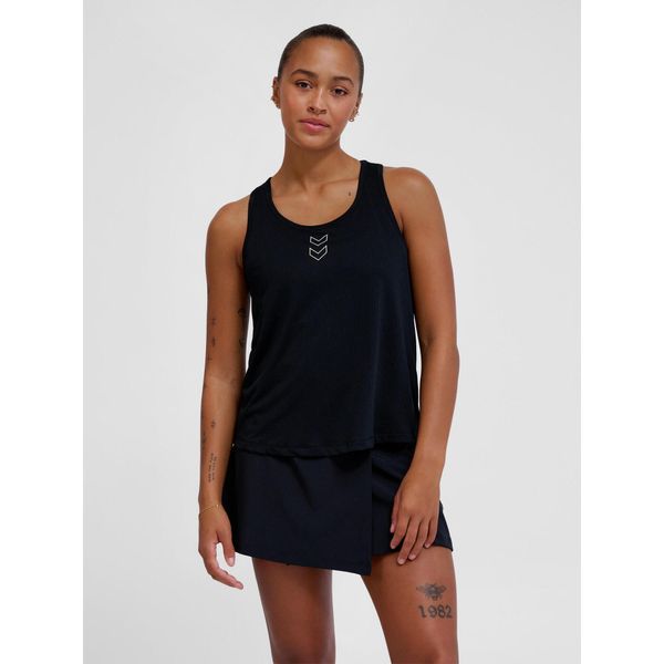 Lekki top damski Hummel Court. Czarne topy Hummel, bez wzorów, bez kołnierzyka, bez ramiączek. Za 127.50 zł.