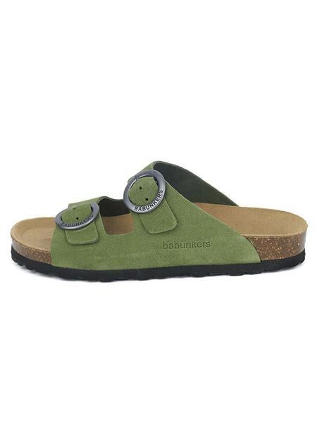 BABUNKERS Family Skórzane klapki w kolorze zielonym rozmiar: 40. Zielone klapki BABUNKERS Family, bez wzorów, z otwartym noskiem, bez obcasa. Za 180.49 zł.