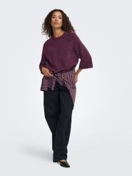 ONLY Sweter w kolorze bordowym rozmiar: XS. Czerwone swetry Only, xs, bez wzorów, bez ramiączek. Za 89.95 zł.