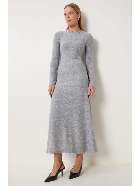 Happiness Istanbul Sukienka w kolorze szarym rozmiar: 38. Szare sukienki Happiness Istanbul, bez wzorów, bez kołnierzyka, bez ramiączek, maxi. Za 91.77 zł.