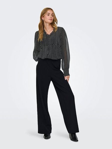 ONLY Spodnie w kolorze czarnym rozmiar: M/L30. Czarne spodnie materiałowe Only, na co dzień, l, bez wzorów, z materiału. Za 98.95 zł.