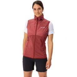 Kamizelka trekkingowa damska Vaude Brenva II hybrydowa. Czerwone koszulki sportowe Vaude, bez wzorów, z poliamidu, bez ramiączek, trekkingowe. W wyprzedaży za 369.00 zł.