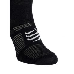 Skarpety biegowe Compressport Pro Racing Socks v4.0 Trail. Białe skarpety Compressport, bez wzorów. Za 78.99 zł.
