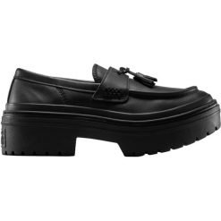 Buty sportowe Converse Chuck Taylor All Star Lugged Heel Loafer. Czarne obuwie sportowe Converse, ze skóry ekologicznej, bez zapięcia. Za 400.50 zł.