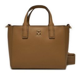 Torebka Tommy Hilfiger. Brązowe torebki klasyczne TOMMY HILFIGER, bez wzorów, bez dodatków. Za 329.99 zł.
