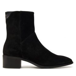 Botki Gant. Czarne botki GANT, bez wzorów, bez obcasa, na płaskiej podeszwie, bez zapięcia. Za 849.99 zł.