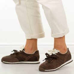 Brązowe skórzane półbuty damskie Vinceza 86427. Brązowe obuwie sportowe VINCEZA, na jesień, z jeansu, bez zapięcia, trekkingowe. Za 249.00 zł.