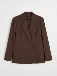 Wiskozowa marynarka dwurzędowa regular fit z domieszką lnu - brązowy. Brązowe marynarki i żakiety Sinsay, l, bez wzorów, z wiskozy. Za 79.99 zł.