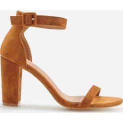 Sandały na słupku - Brązowy. Sandały Reserved. Za 119.99 zł.