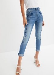 Jeansy skinny, średni stan, krótsza nogawka. Niebieskie jeansy bonprix, bez wzorów. Za 159.99 zł.