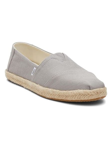 TOMS Espadryle w kolorze szarym rozmiar: 40. Szare espadryle Toms, bez wzorów, bez obcasa, bez zapięcia. Za 153.34 zł.