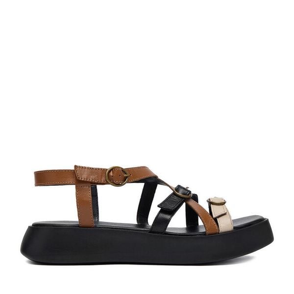 Sandały Lasocki. Brązowe sandały Lasocki, bez wzorów, bez obcasa, na płaskiej podeszwie, bez zapięcia. Za 179.99 zł.