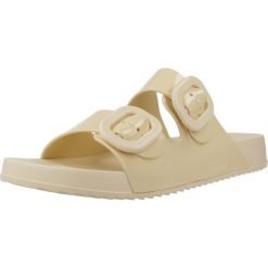 Sandały IGOR S10334 Żółty. Żółte sandały Igor, bez wzorów, z gumy, bez obcasa, bez zapięcia. Za 177.99 zł.