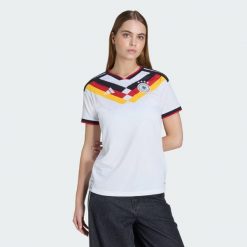 Koszulka Germany 26 Home Replica. Białe bluzki Adidas, bez wzorów, sportowe, bez kołnierzyka, bez ramiączek. Za 439.00 zł.