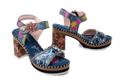 Laura Vita 0007789 NAOMIO 15 jeans, sandały damskie. Niebieskie sandały Laura Vita, bez wzorów, z jeansu, bez obcasa, na obcasie, bez zapięcia. Za 429.90 zł.