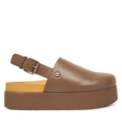 Sandały G-Star Raw. Brązowe sandały G-Star Raw, bez wzorów, retro, bez obcasa, na koturnie, bez zapięcia. Za 399.99 zł.