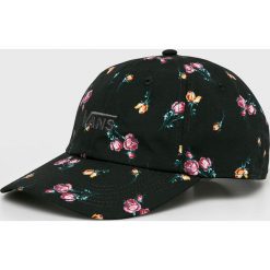 Vans - Czapka. Czarne czapki Vans, bez wzorów, z poliesteru. W wyprzedaży za 119.90 zł.