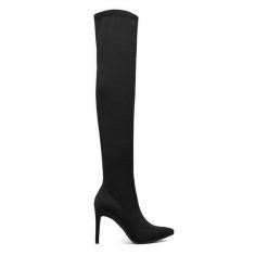 Kozaki DeeZee. Czarne kozaki DeeZee, bez obcasa, na szpilce, bez zapięcia. Za 239.99 zł.