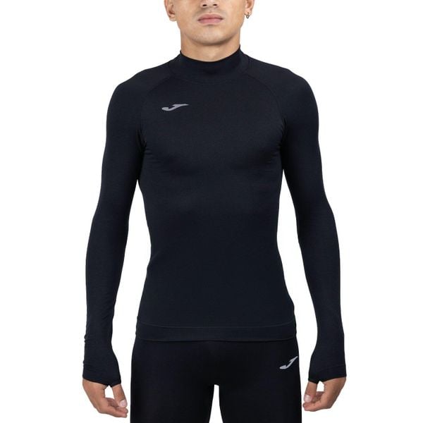 Koszulka kompresyjna do piłki nożnej dla dorosłych Joma Brama, długi rękaw. Czarne bluzki Joma, l, bez wzorów, sportowe, bez kołnierzyka, bez ramiączek. Za 85.90 zł.