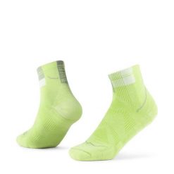 Skarpety BUFF CoolNet Quarter. Żółte skarpety Buff, z aplikacjami, z elastanu. Za 109.99 zł.