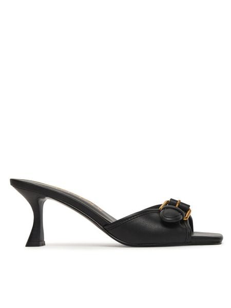 Guess Klapki FLJDI3 ELE03 Czarny. Czarne klapki Guess, z aplikacjami, ze skóry, bez obcasa. Za 530.99 zł.