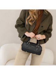 Lia Biassoni Skórzana torebka "Cecita" w kolorze czarnym - 27 x 12 x 12 cm rozmiar: onesize. Czarne torby na ramię Lia Biassoni, bez wzorów, z materiału, przez ramię, bez dodatków. Za 304.99 zł.