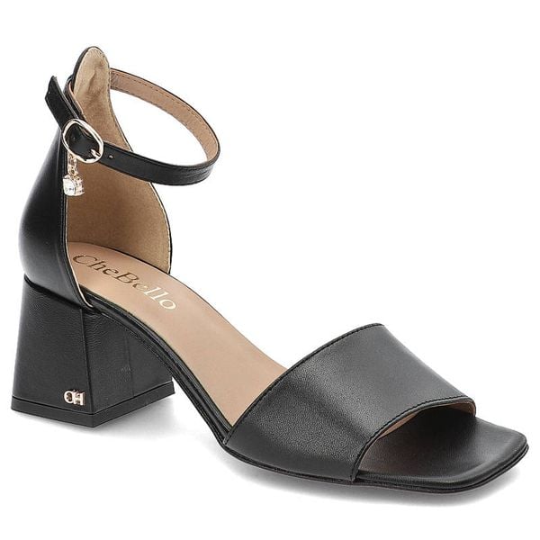 Czarne Sandały Chebello Eleganckie Obuwie Damskie. Czarne sandały CheBello, bez wzorów, ze skóry, eleganckie, bez obcasa, na obcasie, bez zapięcia. Za 285.00 zł.