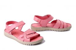 MANITU 910145-42 rosa, sandały damskie. Czerwone sandały Manitu, bez wzorów, ze skóry, bez obcasa, bez zapięcia. Za 284.90 zł.