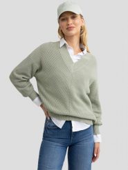 Sweter damski z wiskozy z dekoltem v-neck pistacjowy Cyntiana 300. Zielone swetry Big Star, l, bez wzorów, z wiskozy, bez ramiączek. W wyprzedaży za 79.99 zł.