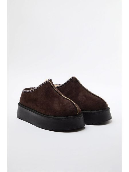 Trendyol Botki w kolorze brązowym rozmiar: 40. Brązowe botki Trendyol, bez wzorów, bez obcasa, na platformie, bez zapięcia. Za 118.01 zł.