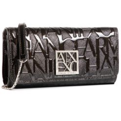 Torebka Armani Exchange. Czarne kopertówki Armani Exchange, bez wzorów, bez dodatków. Za 339.99 zł.