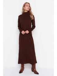 Trendyol Sukienka w kolorze brązowym rozmiar: XL. Brązowe sukienki Trendyol, xl, bez wzorów, bez kołnierzyka, bez ramiączek, maxi. Za 66.00 zł.