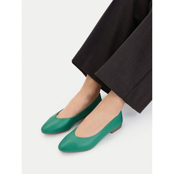 Baleriny Lasocki. Zielone baleriny Lasocki, bez wzorów, bez obcasa. Za 149.99 zł.
