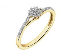Pierścionek z żółtego złota z diamentami - 0,12 ct - próba 585. Żółte pierścionki Apart, z diamentem, złote. W wyprzedaży za 1,743.00 zł.