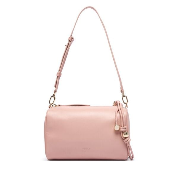 Torebka Furla. Czerwone listonoszki Furla, bez wzorów, bez dodatków. Za 1,259.00 zł.