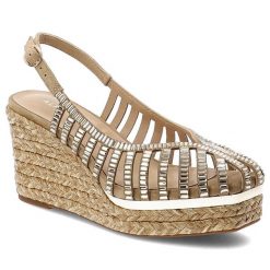 Sandały damskie Alma En Pena, cholewka z materiału o ażurowym wykończeniu ozdobionym błyszczącymi kryształkami zapięcie na pasek wokół pięty wysoka k. Brązowe sandały Alma en Pena, w ażurowe wzory, z materiału, bez obcasa, na koturnie, bez zapięcia. Za 557.90 zł.