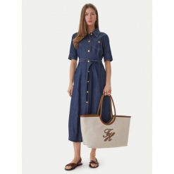 Torebka Tommy Hilfiger. Brązowe torebki klasyczne TOMMY HILFIGER, bez wzorów, bez dodatków. Za 1,699.00 zł.