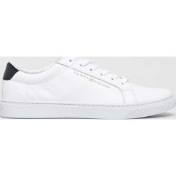 Tommy Hilfiger - Buty. Białe obuwie sportowe TOMMY HILFIGER, z gumy, bez zapięcia. Za 449.90 zł.
