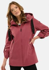 Prosty, krótki płaszcz J-TWIGGY. Czerwone płaszcze Volcano, plus size, bez wzorów, z materiału, bez kaptura. Za 309.99 zł.