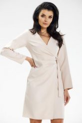 Elegancka kopertowa sukienka mini beżowa. Brązowe sukienki Awama, l, bez wzorów, eleganckie, bez kołnierzyka, bez ramiączek, mini, kopertowe. Za 349.00 zł.