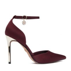 Szpilki Nine West. Czerwone szpilki Nine West, bez wzorów, bez obcasa, na szpilce, bez zapięcia. Za 249.99 zł.