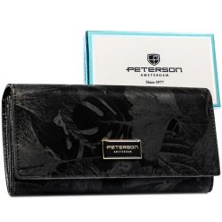 Duży portfel damski ze skóry naturalnej i ekologicznej w czarnym kolorze Peterson PTN PS122-MLF. Czarne portfele Peterson, z aplikacjami, ze skóry. Za 129.99 zł.