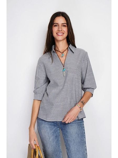 William de Faye Bluzka w kolorze szarym rozmiar: 36. Szare bluzki William de Faye, bez wzorów, klasyczne, bez kołnierzyka, bez ramiączek. Za 83.22 zł.